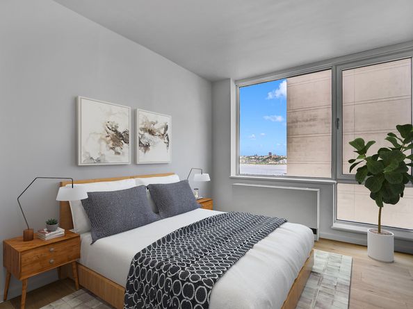 635 West 42nd Street 7A, New York NY 10036