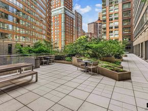 2 River Terrace 15QR, New York NY 10282