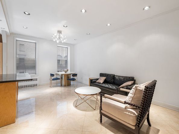125 West 56th Street 4A, New York NY 10019