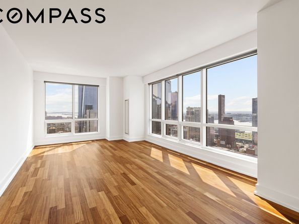 350 West 42nd Street 42H, New York NY 10036