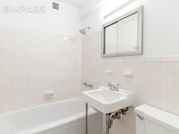 155 East 34th Street 3B, New York NY 10016