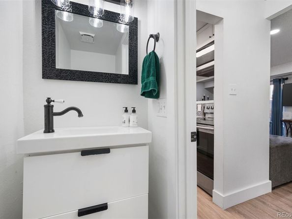 7995 E Mississippi Avenue J10, Denver CO 80247