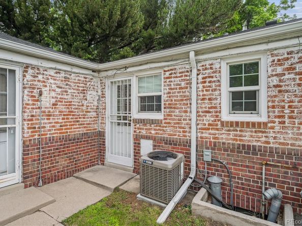 1279 Leyden Street, Denver CO 80220