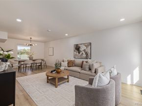 6703 S Locust Court, Centennial CO 80112