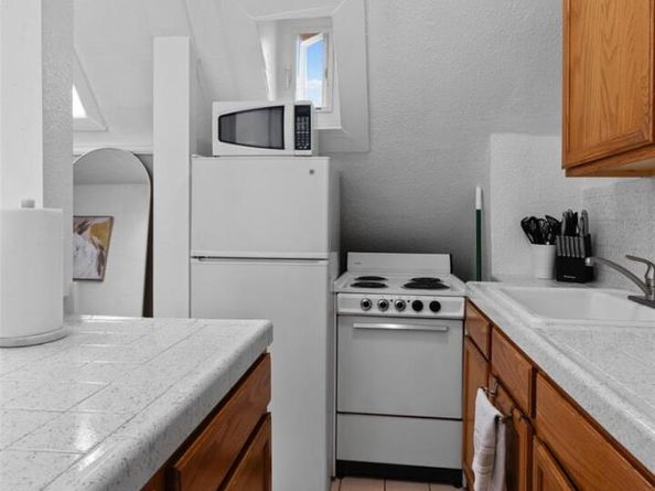 1136 N Logan Street 8, Denver CO 80203