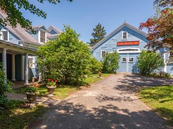 10 Reiling Pond Rd