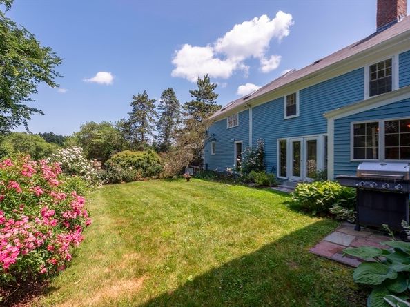 10 Reiling Pond Rd, Lincoln MA 01773