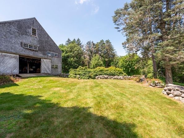 10 Reiling Pond Rd, Lincoln MA 01773