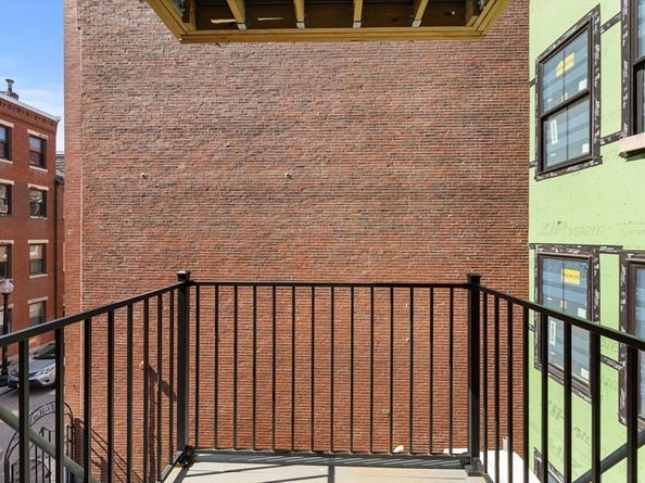 190 Salem Street 2, Boston MA 02113
