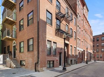 190 Salem Street