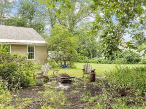 199 Center Depot Rd, Charlton MA 01507