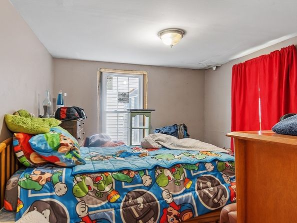 199 Center Depot Rd, Charlton MA 01507