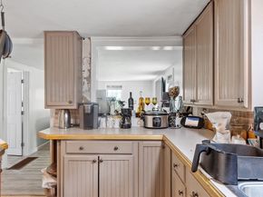 199 Center Depot Rd, Charlton MA 01507