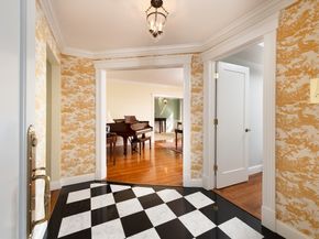 19 Thatcher St E13, Brookline MA 02446