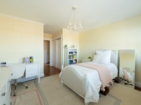 19 Thatcher St E13, Brookline MA 02446