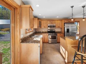 62 Lindsay Lane, Athol MA 01331