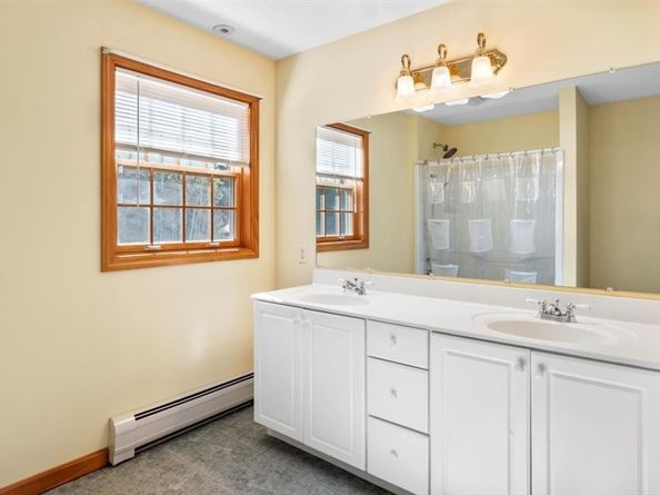 62 Lindsay Lane, Athol MA 01331