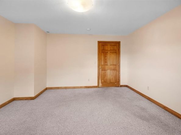 62 Lindsay Lane, Athol MA 01331