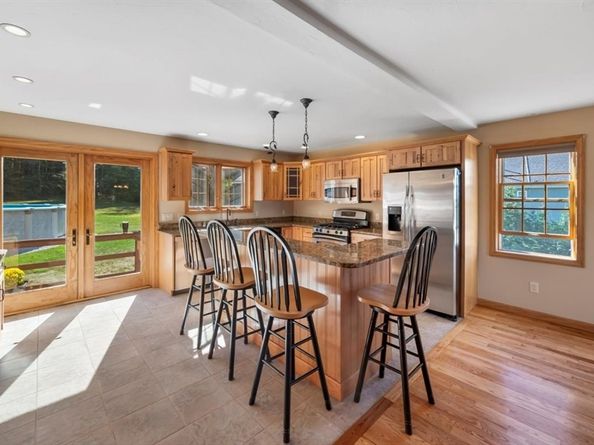 62 Lindsay Lane, Athol MA 01331
