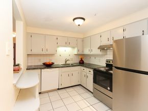 20 Williamsburg Ct 21, Shrewsbury MA 01545