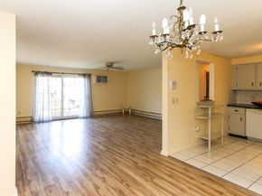 20 Williamsburg Ct 21, Shrewsbury MA 01545