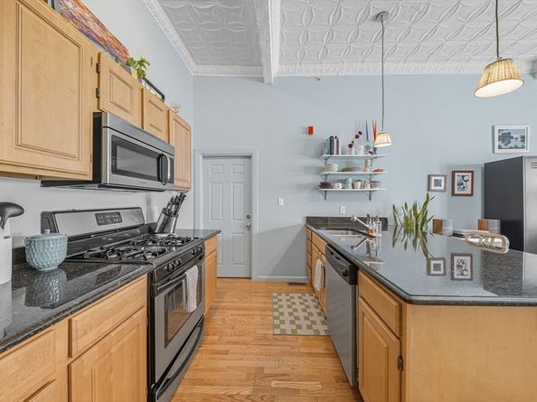 183-185 Rindge Ave 1, Cambridge MA 02140