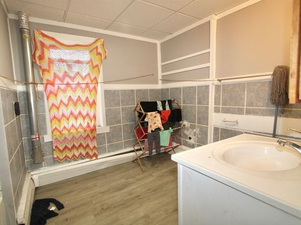 9-11 Kelley Sq, Worcester MA 01610