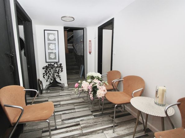 9-11 Kelley Sq, Worcester MA 01610