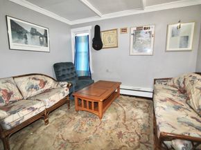 9-11 Kelley Sq, Worcester MA 01610