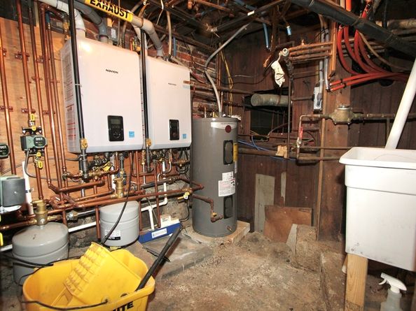 9-11 Kelley Sq, Worcester MA 01610