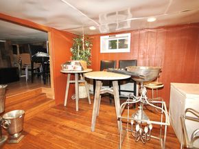 9-11 Kelley Sq, Worcester MA 01610