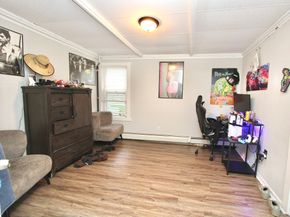 9-11 Kelley Sq, Worcester MA 01610