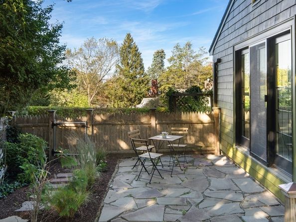 263 Common St, Belmont MA 02478