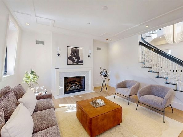 57 Hancock St, Boston MA 02114