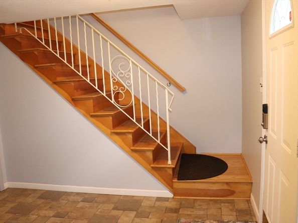 75 Garrison Rd, Chelmsford MA 01824
