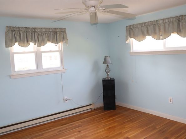 75 Garrison Rd, Chelmsford MA 01824