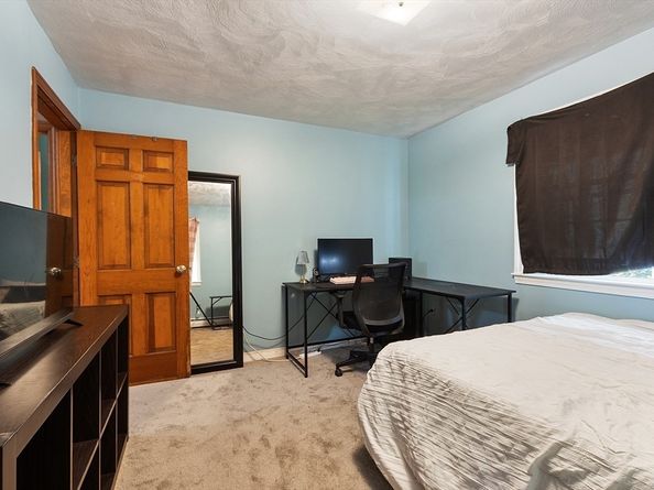 11 Dale Ave, Leominster MA 01453