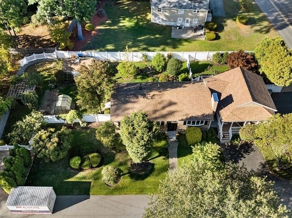 1 Maddabon Pl, Peabody MA 01960