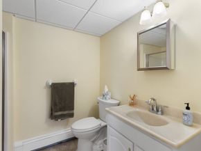 1 Maddabon Pl, Peabody MA 01960