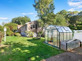 1 Maddabon Pl, Peabody MA 01960