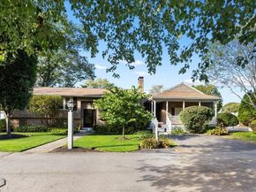 1 Maddabon Pl, Peabody MA 01960