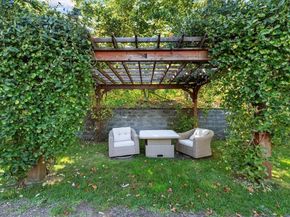 1 Maddabon Pl, Peabody MA 01960