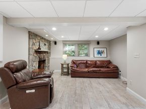 1 Maddabon Pl, Peabody MA 01960