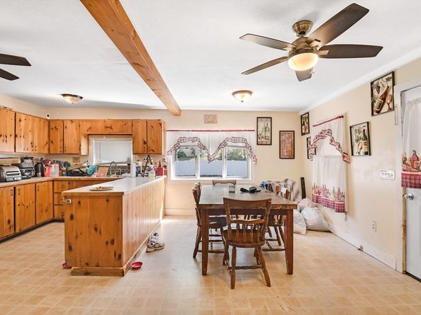20 Pleasantview Ave, Fitchburg MA 01420