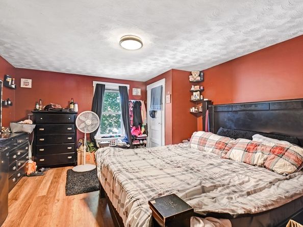 20 Pleasantview Ave, Fitchburg MA 01420