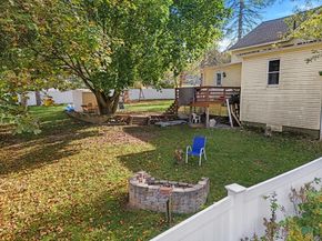 20 Pleasantview Ave, Fitchburg MA 01420