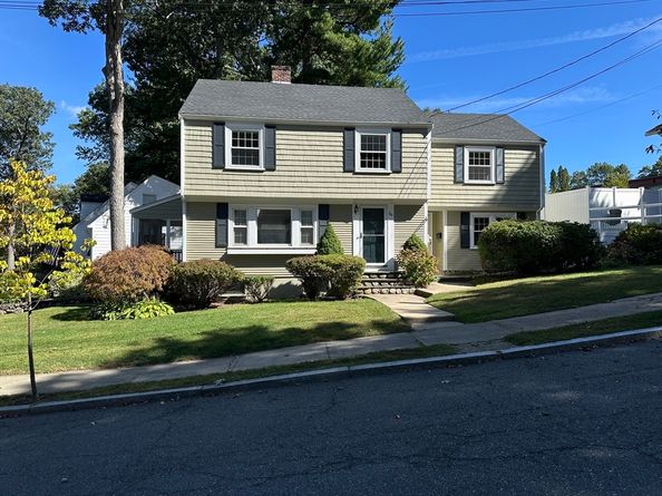 36 Pine Hill Circle, Wakefield MA 01880