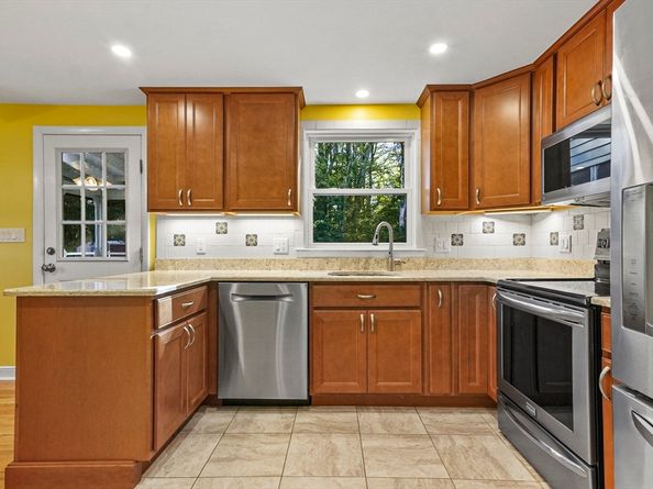 17 Hartwell Avenue, Littleton MA 01460