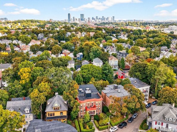 32 Robinwood Ave 7, Boston MA 02130