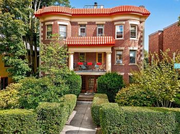 32 Robinwood Ave